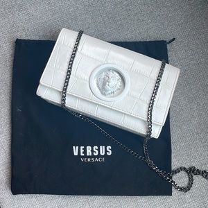 Versace Versus White black chain handbag